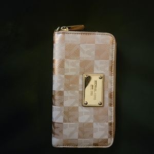 Michael Kors wallet